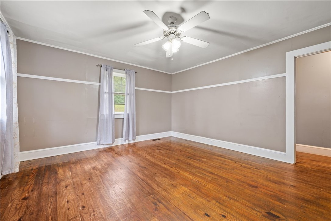 115 Tillman Street Liberty, SC 29657 - Photo 5 of 34