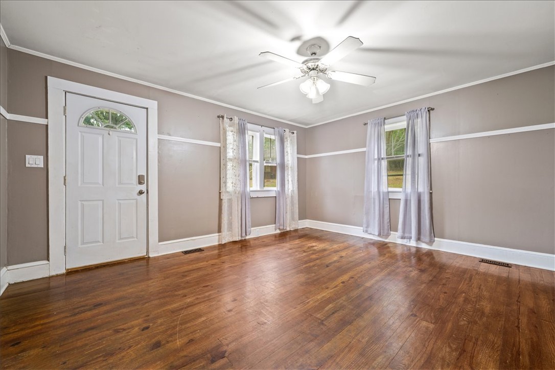 115 Tillman Street Liberty, SC 29657 - Photo 8 of 34