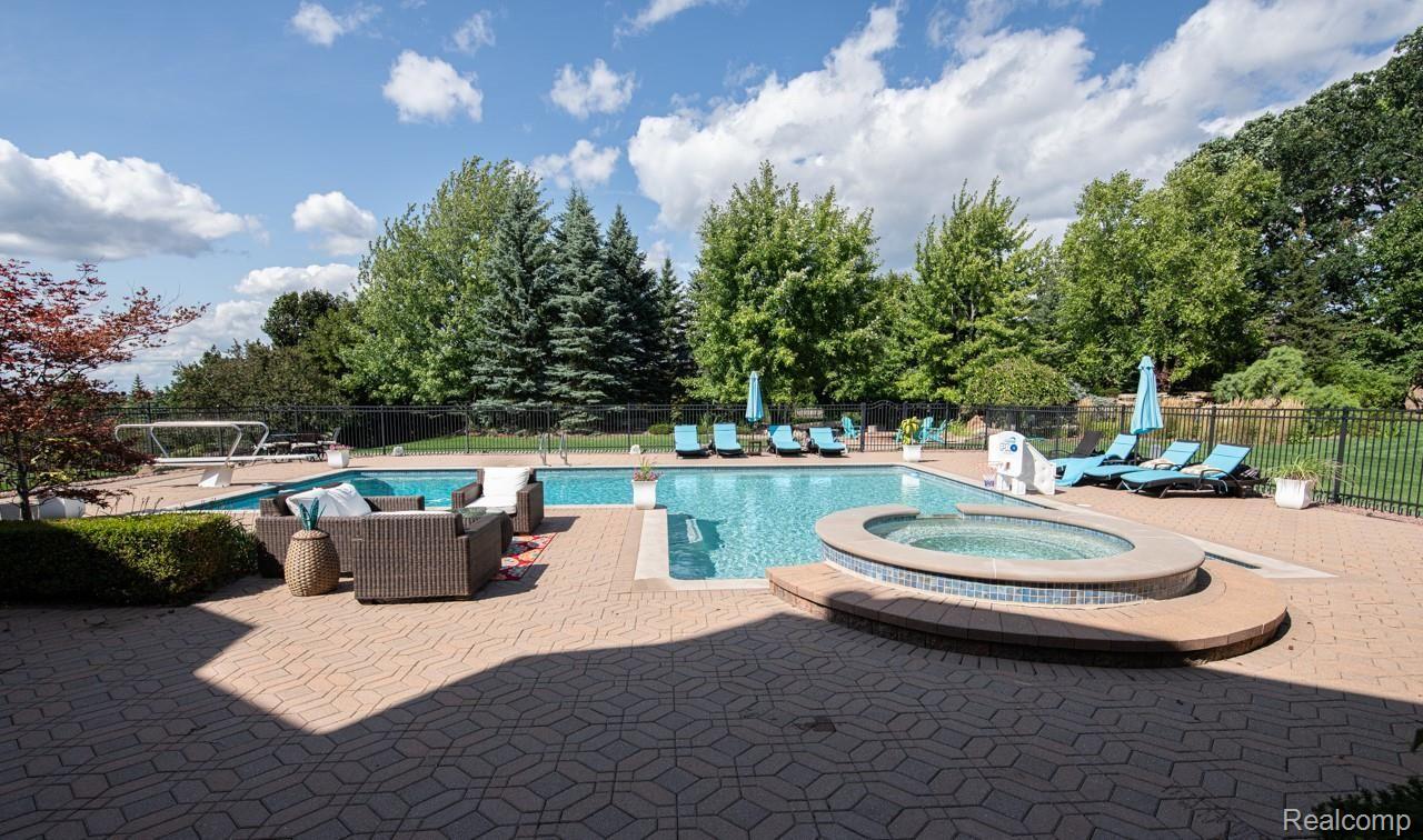 2690 Ledgewood Court Rochester, MI 48306 - Photo 61 of 65 2690 Ledgewood Ct FOR MLS (42).jpg