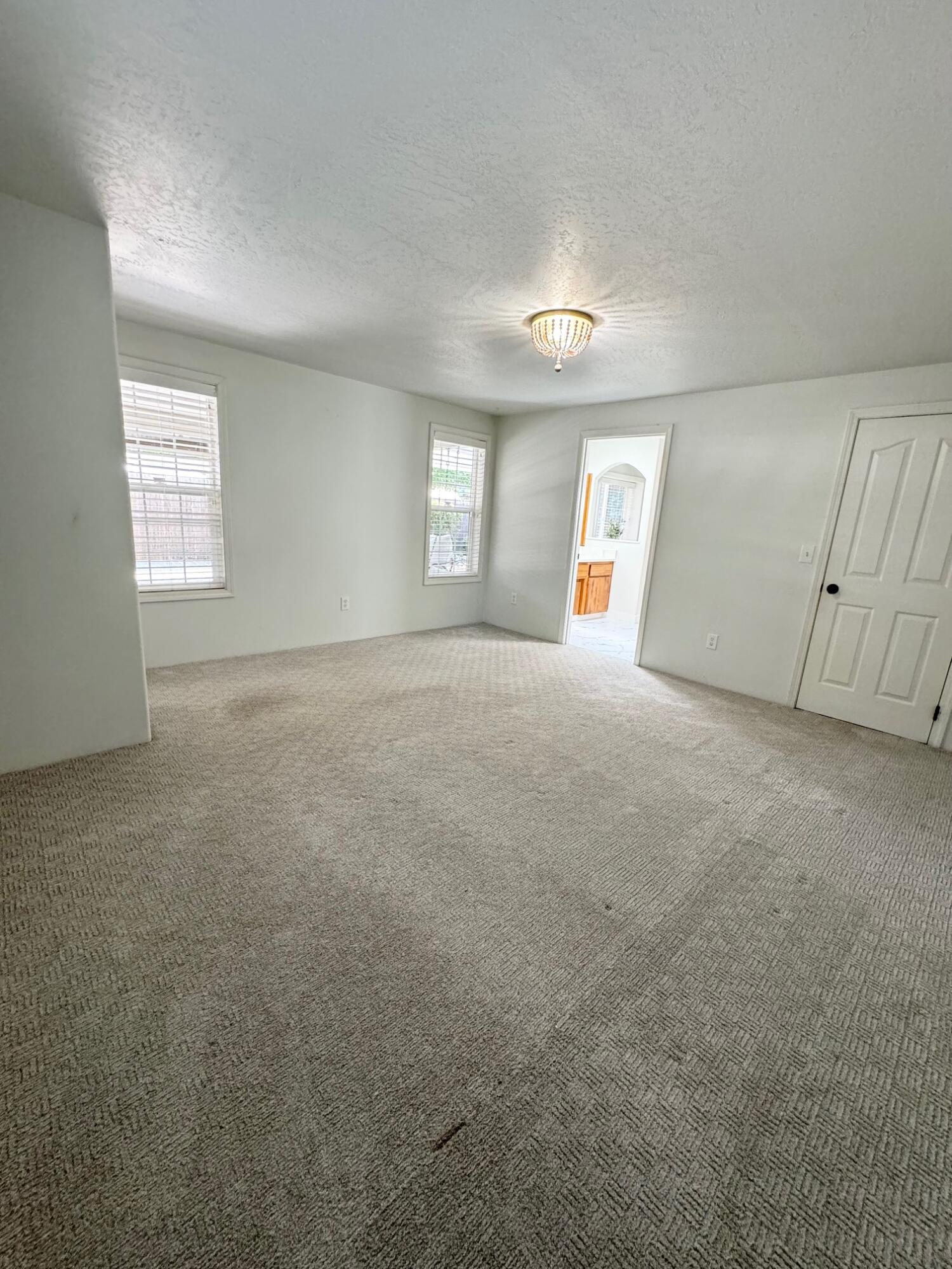 2818 Table Rock Road Medford, OR 97501 - Photo 12 of 21 Master bedroom