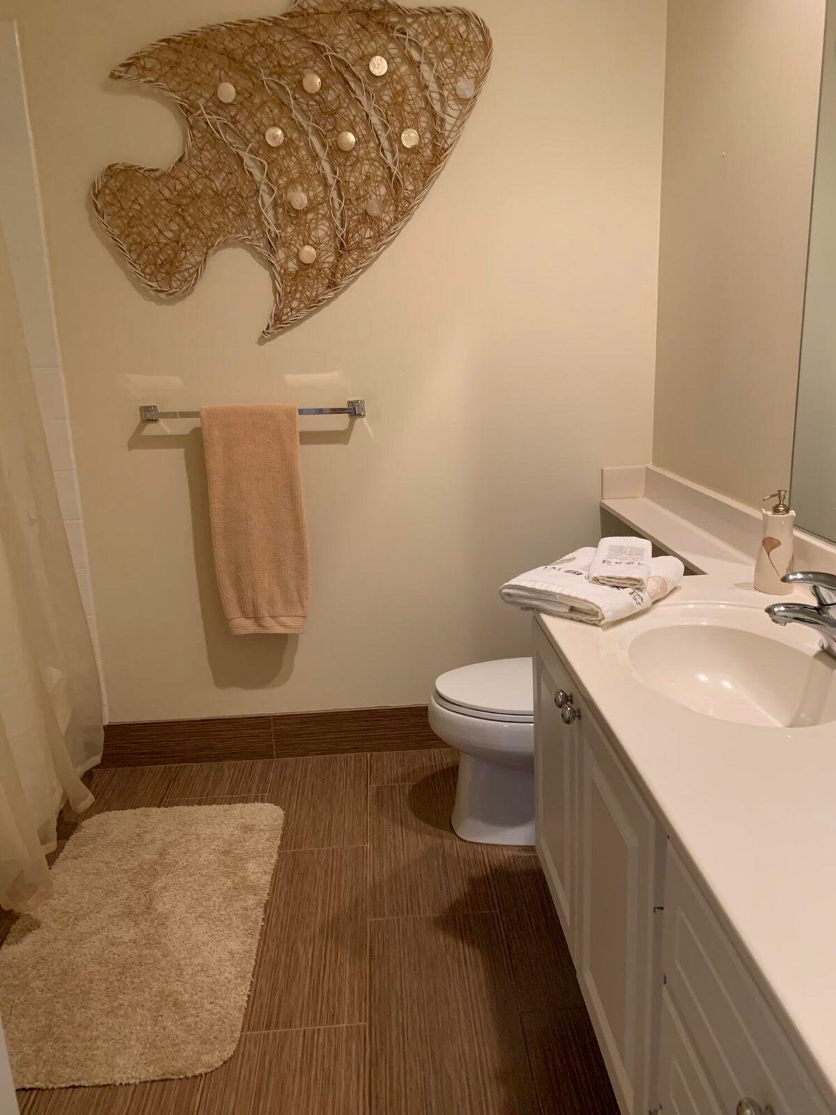 148 Ashley Court Jupiter, FL 33458 - Photo 15 of 19 20250419141405865089000000-o