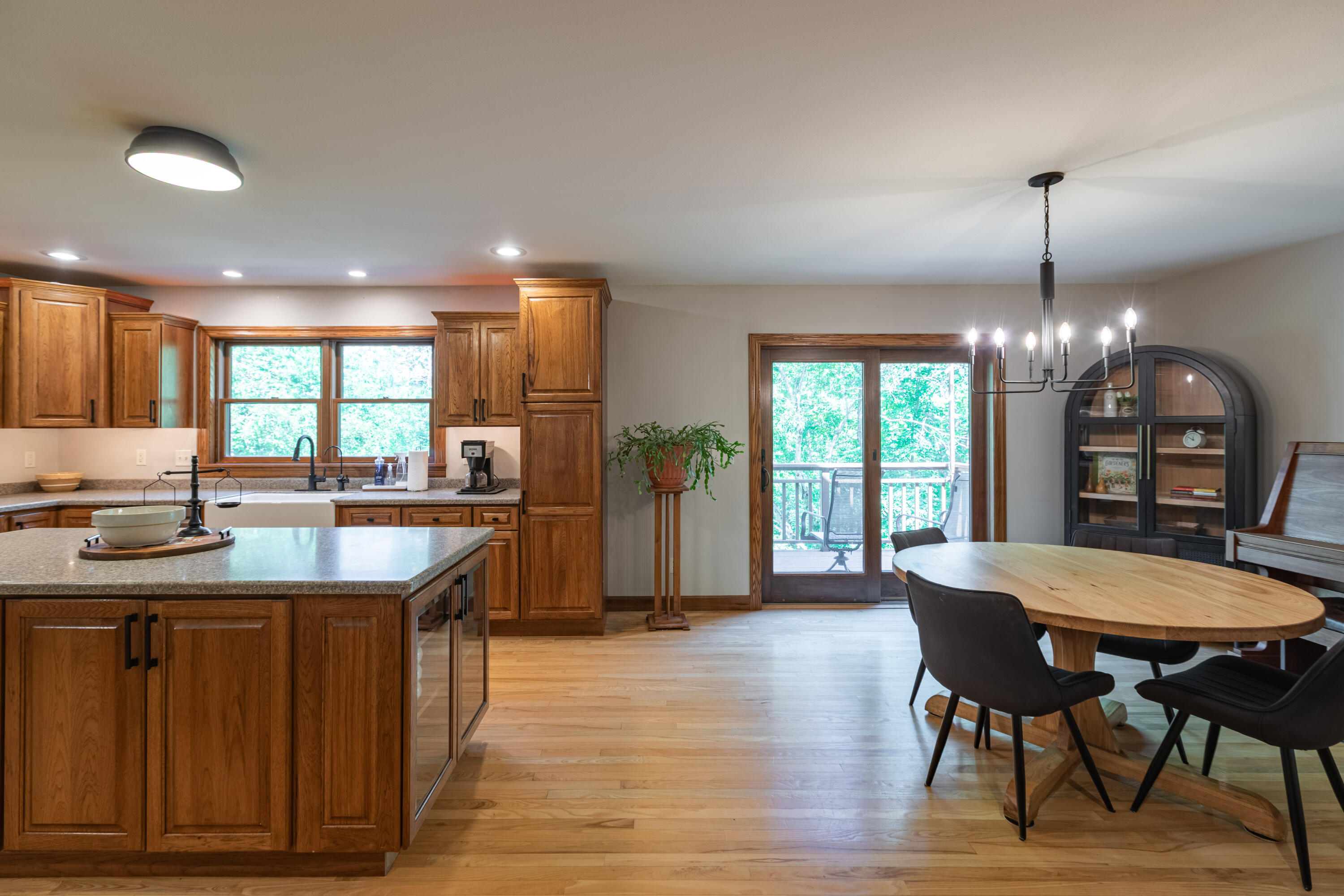 N6587 McCurdy Road Holmen, WI 54636 - Photo 12 of 34 Kitchen and dining area