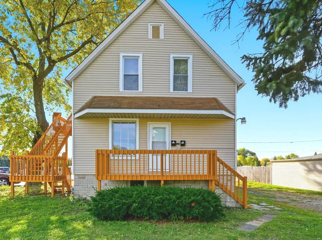 $515,000 | 7635 West Foster Avenue, Chicago, IL 60656