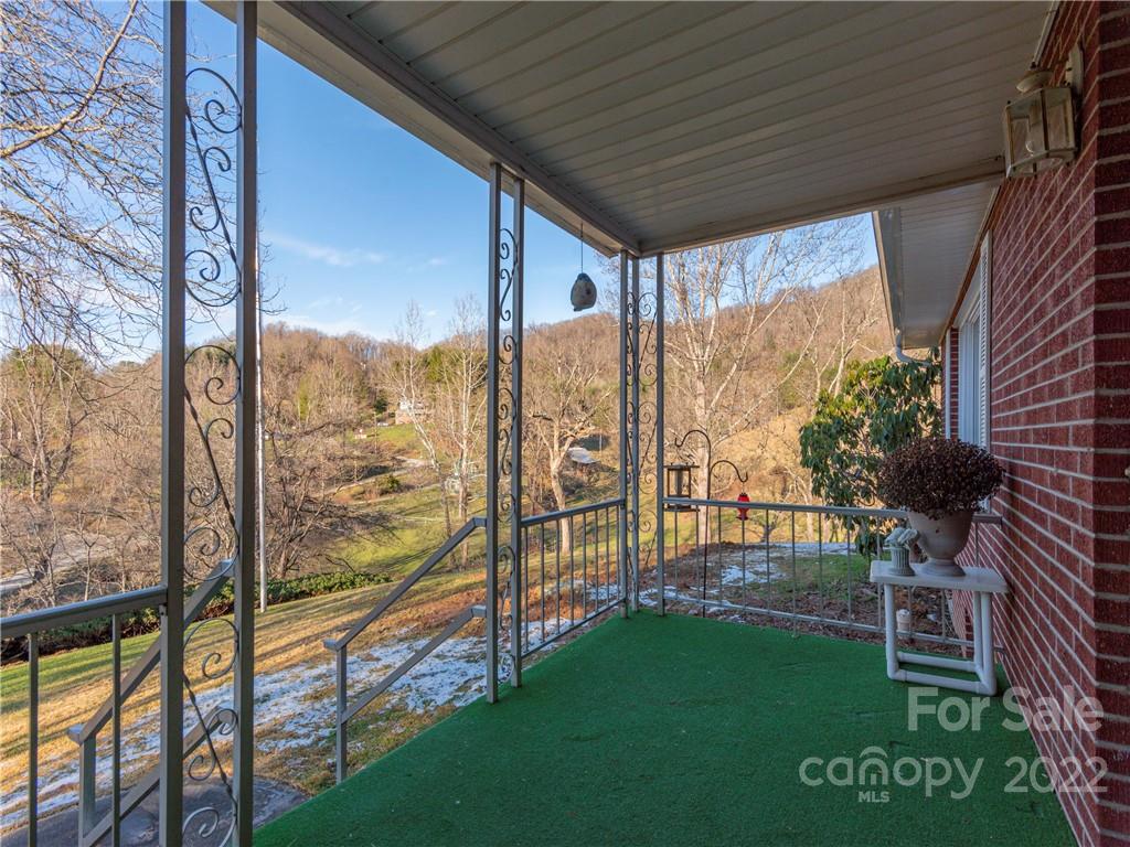 1179 Max Thompson Road Canton, NC 28716 - Photo 26 of 41
