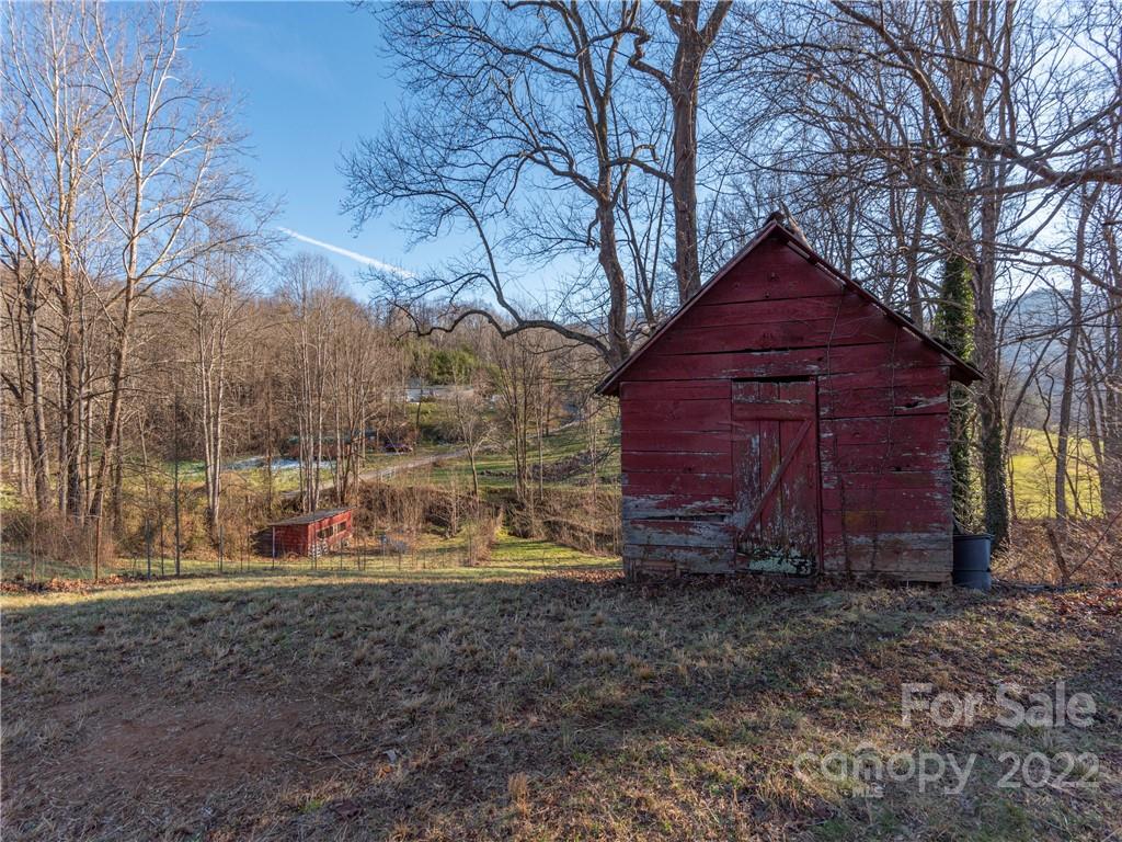 1179 Max Thompson Road Canton, NC 28716 - Photo 31 of 41