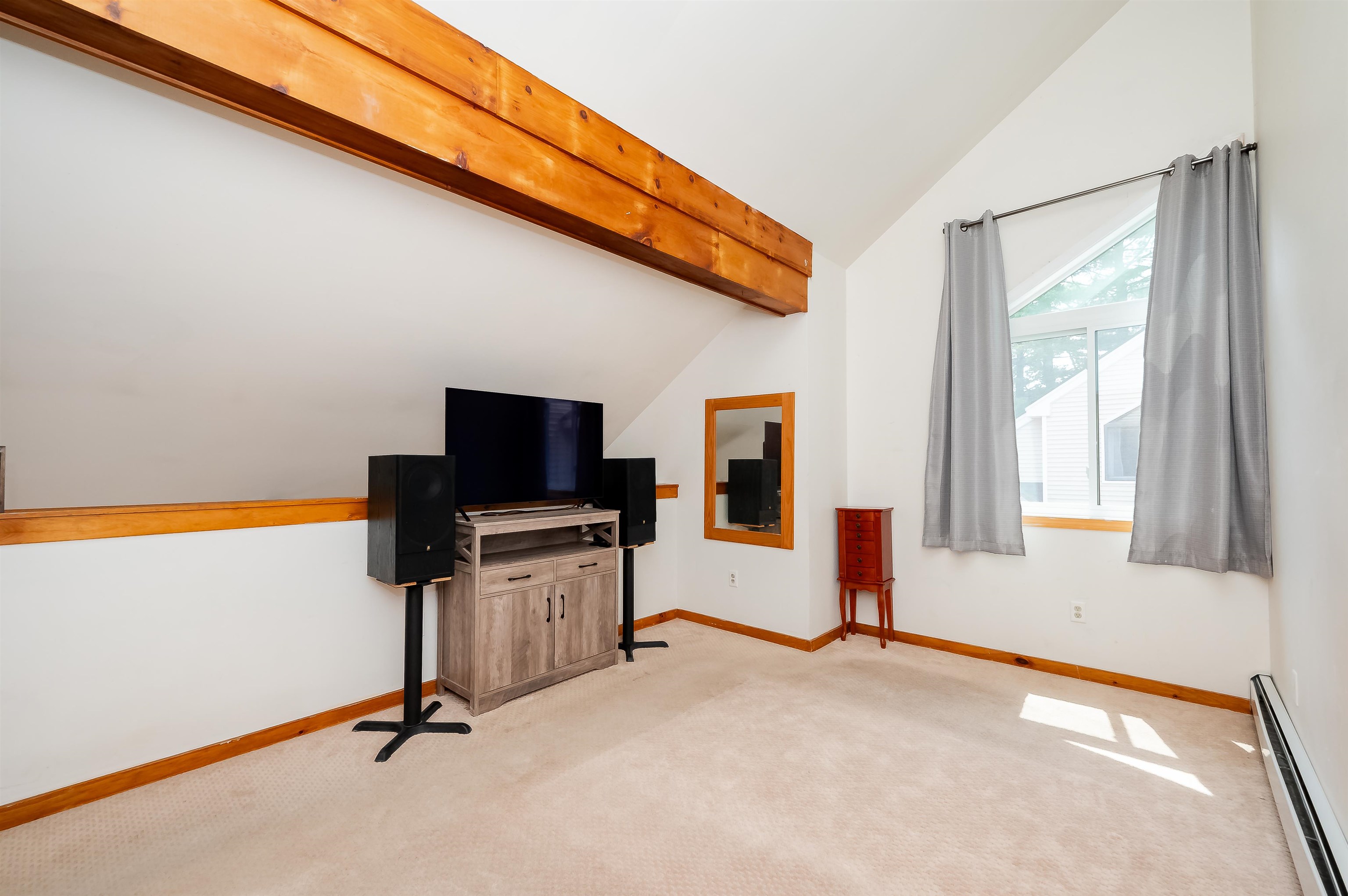 22 Franklin Heights Rochester, NH 03867 - Photo 11 of 34