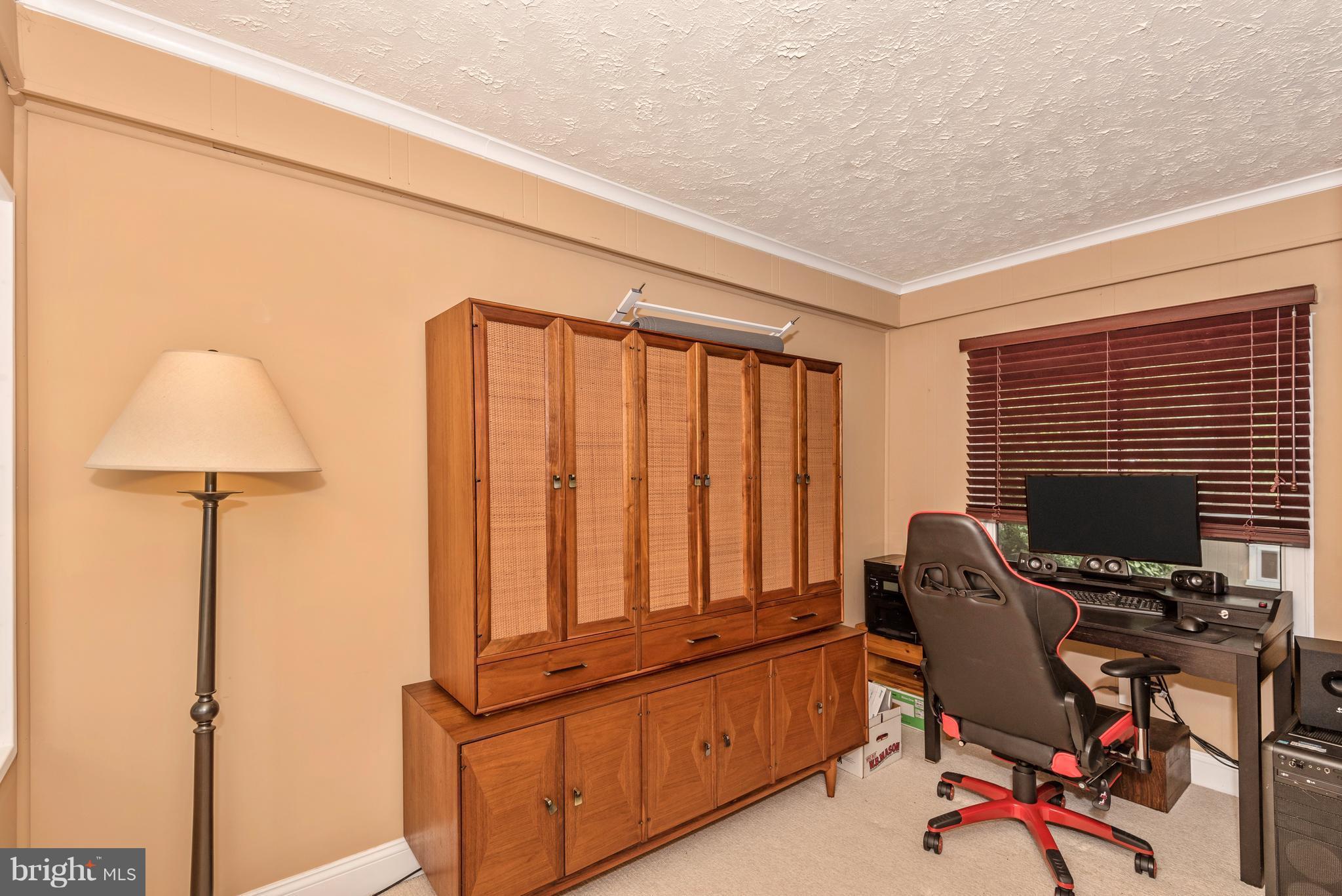 9216 Glenville Road Silver Spring, MD 20901 - Photo 6 of 24 Office/Den