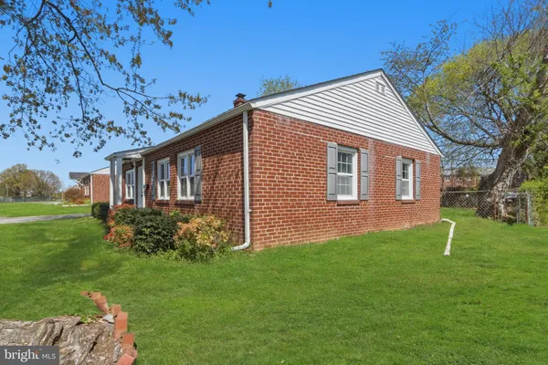 $300,000 | 210 Bacon Avenue, New Castle, DE 19720