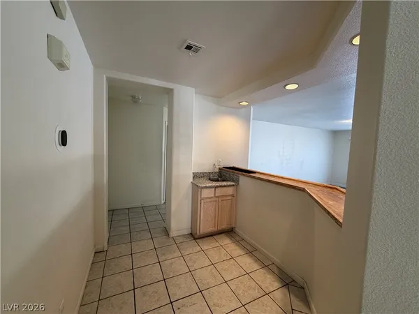 $3,050 | 2706 Chokecherry Avenue, Henderson, NV 89074
