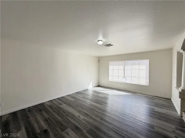$3,050 | 2706 Chokecherry Avenue, Henderson, NV 89074