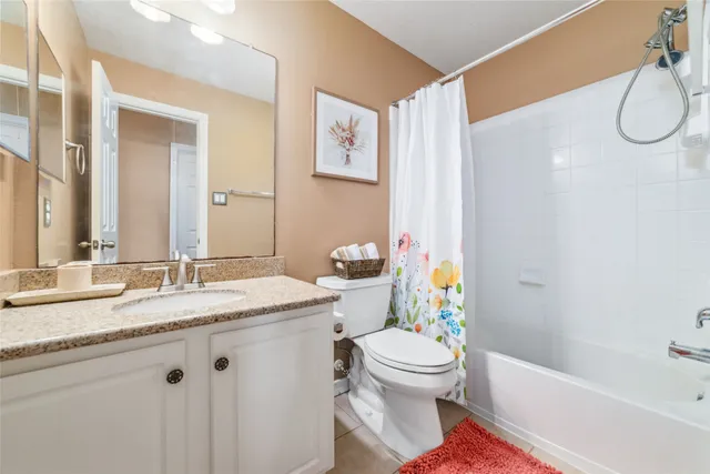 $2,300 | 203 West Stedhill Loop, The Woodlands, TX 77384