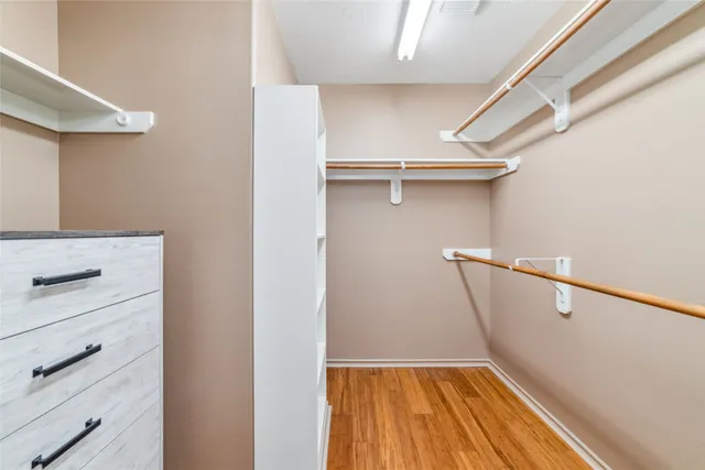 $2,300 | 203 West Stedhill Loop, The Woodlands, TX 77384