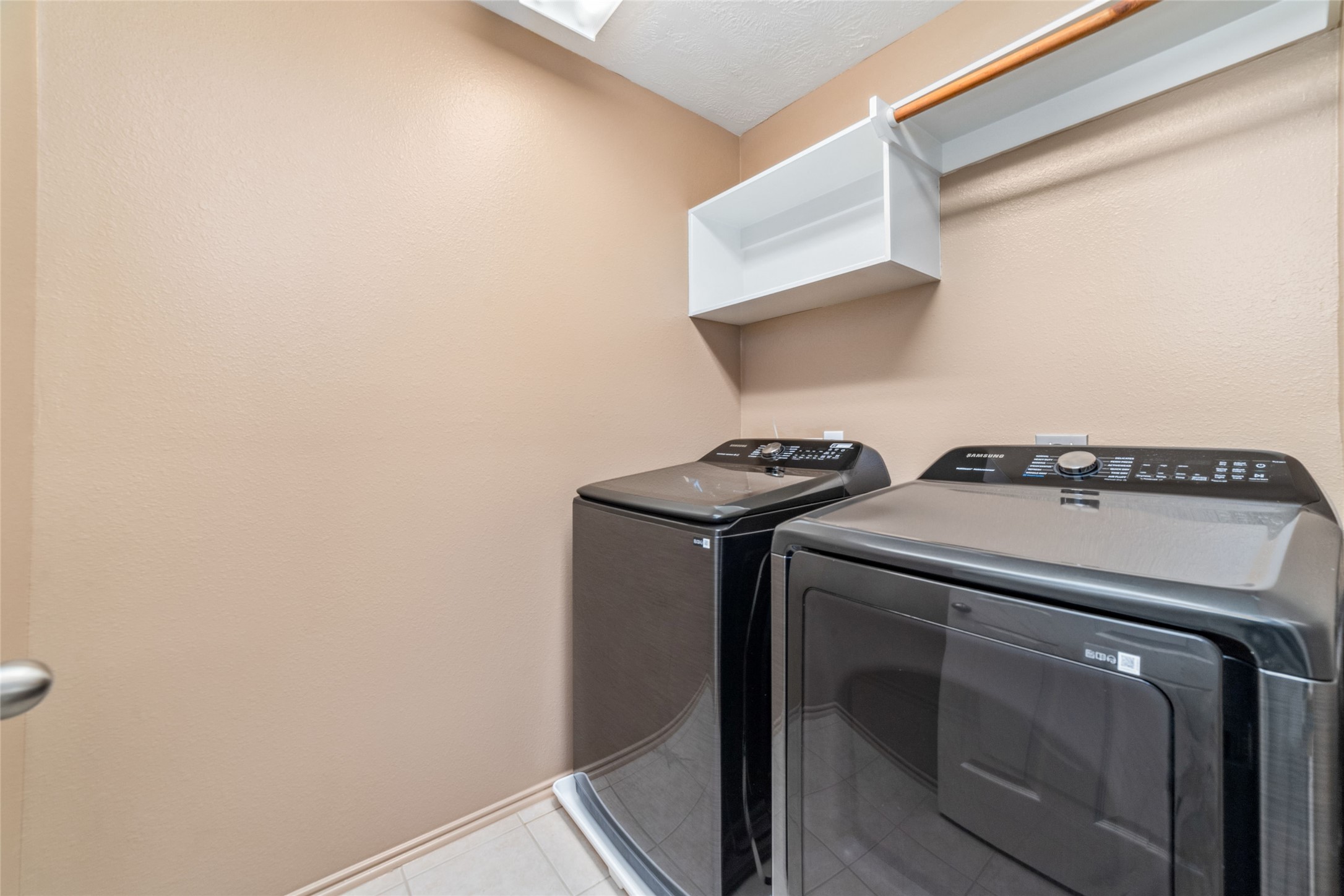 203 West Stedhill Loop Conroe, TX 77384 - Photo 33 of 45 a utility room with dryer and washer