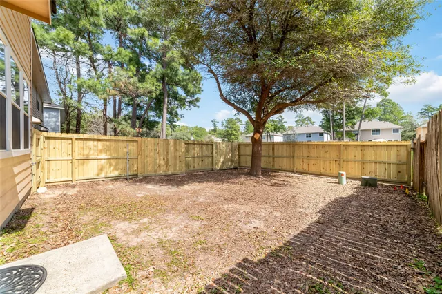 $2,300 | 203 West Stedhill Loop, The Woodlands, TX 77384