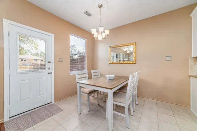 $2,300 | 203 West Stedhill Loop, The Woodlands, TX 77384