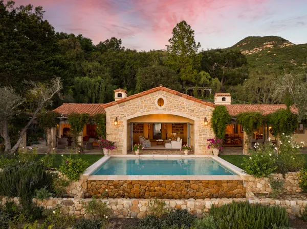 a view of outdoor space with garden