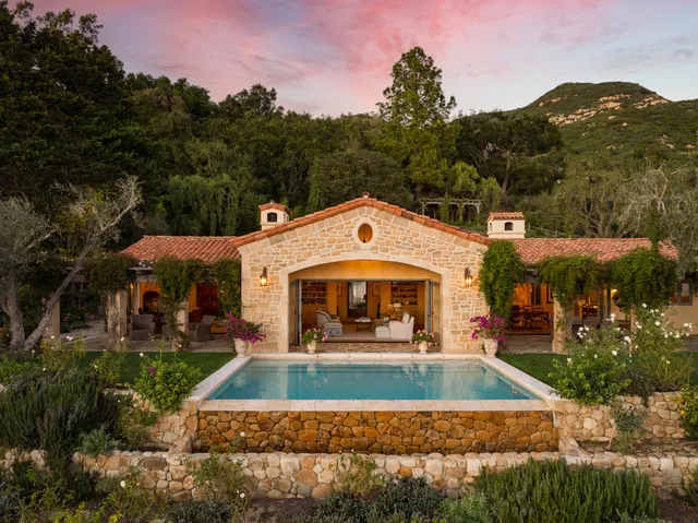 a view of outdoor space with garden