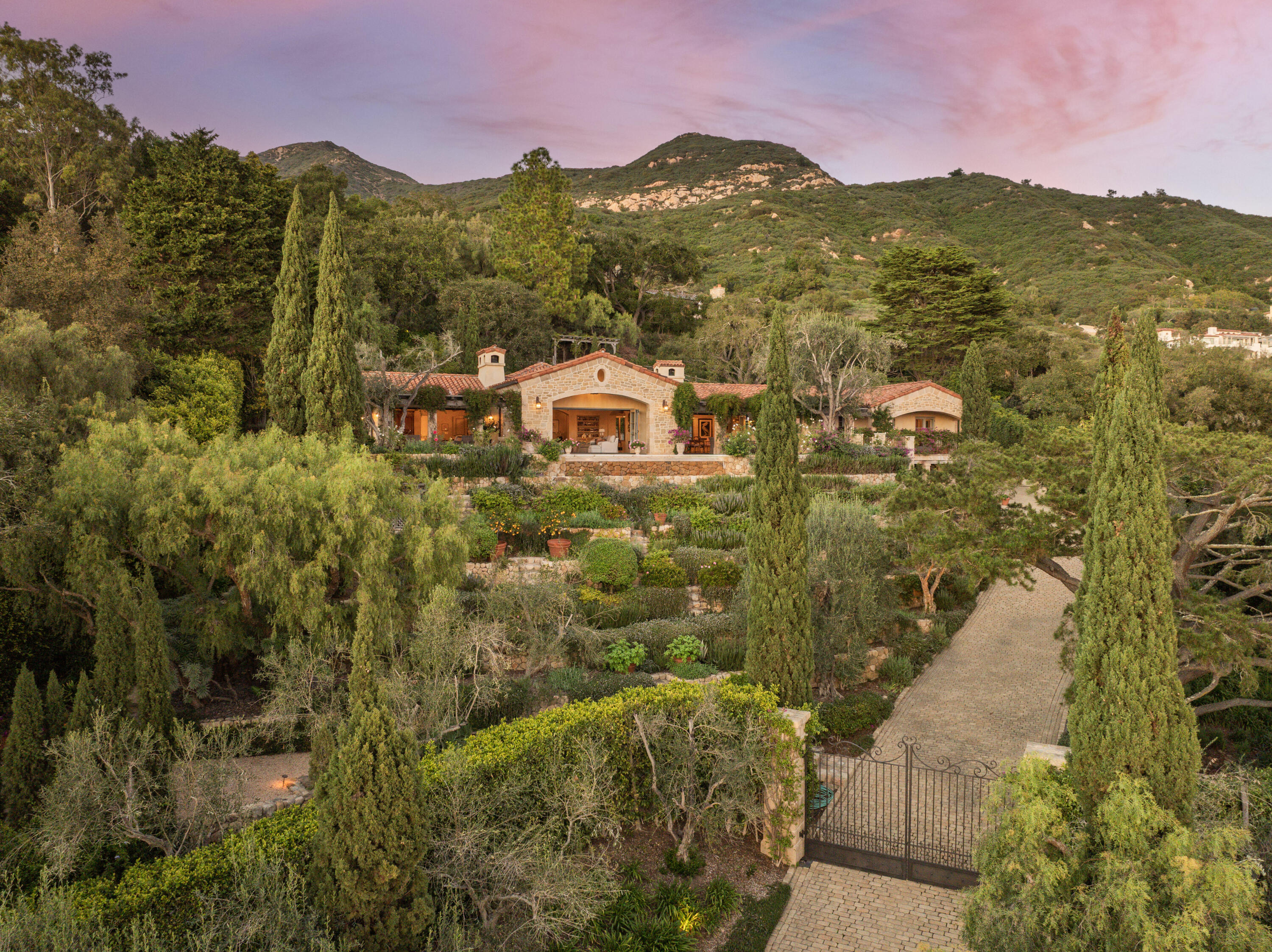965 Brooktree Road Montecito, CA 93108 - Photo 3 of 27 a view of a city with mountains in the background