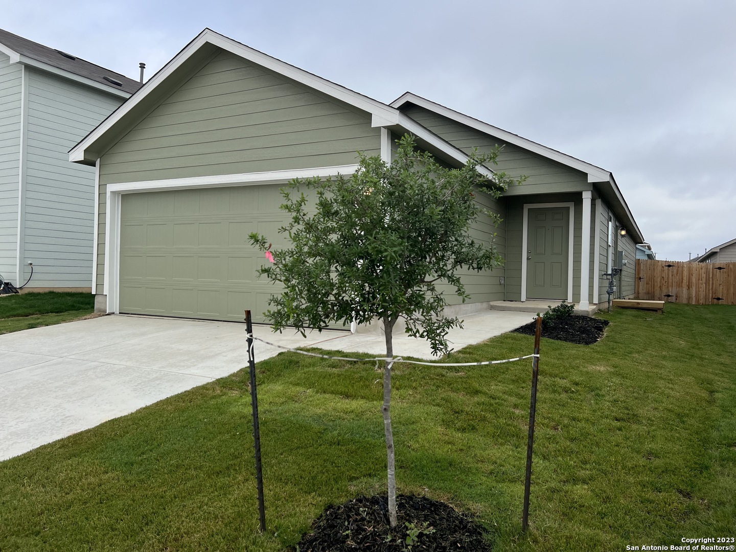 13819 Llama Place San Antonio, TX 78252 - Photo 3 of 37 a house that has a garden