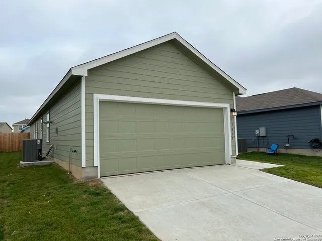 $1,495 | 13819 Llama Place, San Antonio, TX 78252