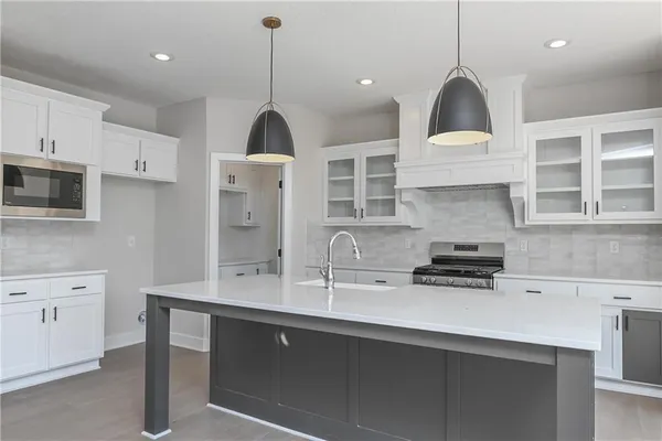 $734,950 | 23819 West 59th Terrace, Shawnee, KS 66226