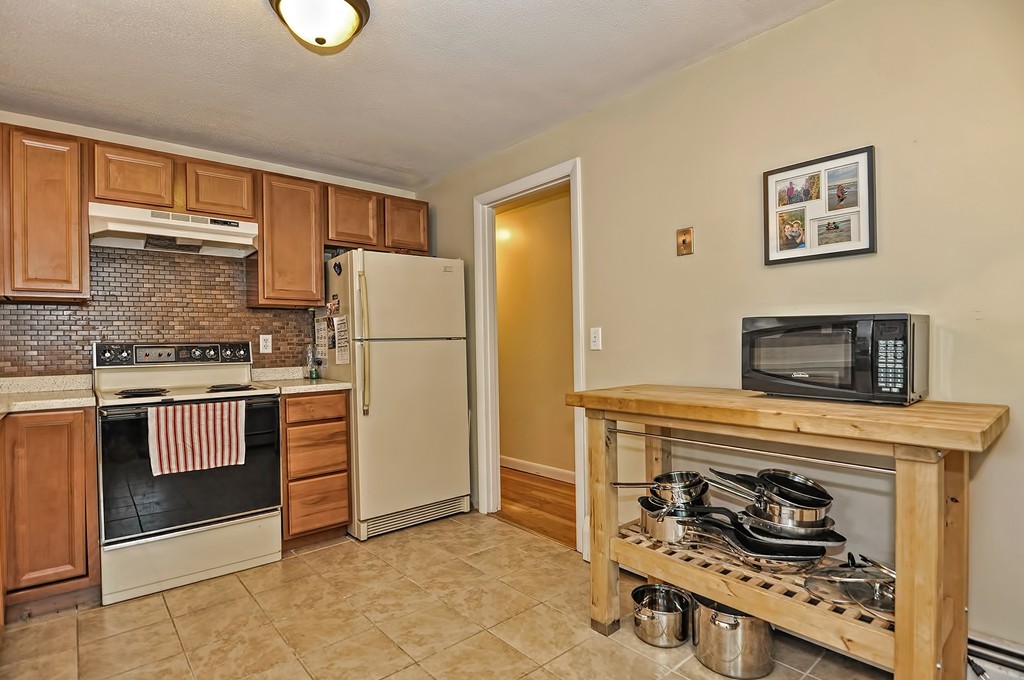 82 Woodruff Road Clinton, MA 01510 - Photo 6 of 25 Gallery Image 6