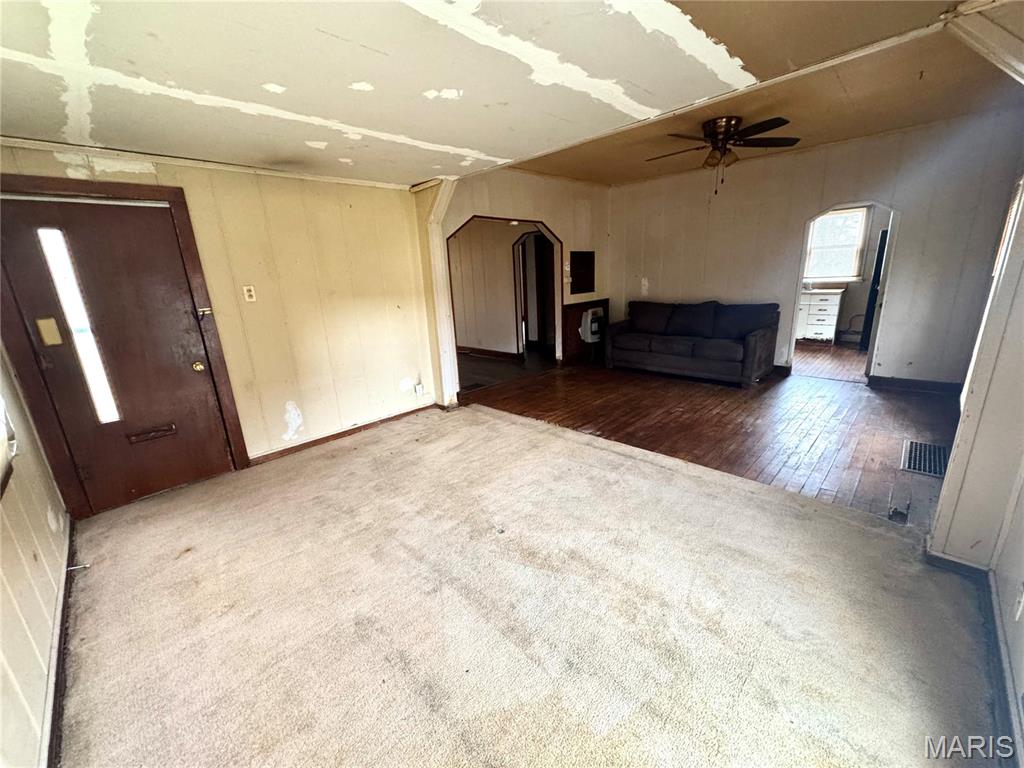 233 Springfield Road Hillsboro, IL 62049 - Photo 6 of 15