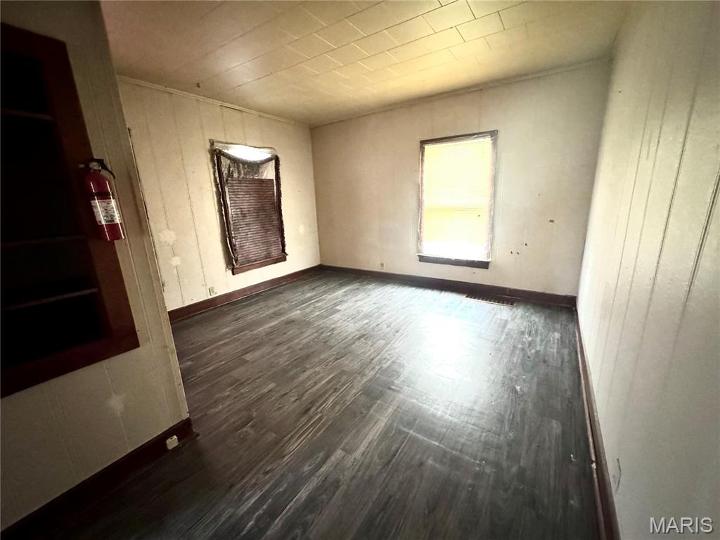 233 Springfield Road Hillsboro, IL 62049 - Photo 9 of 15