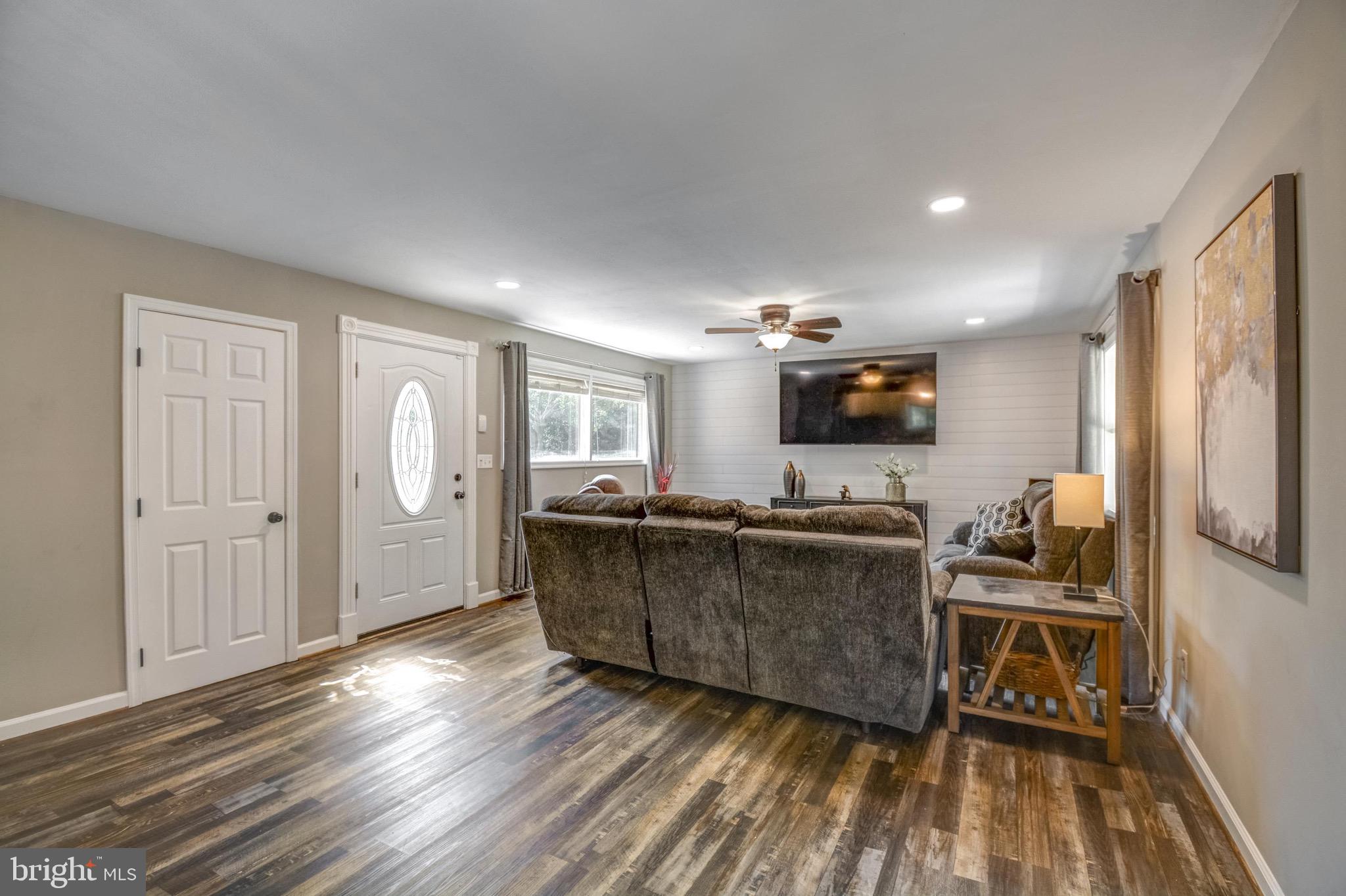 13222 Old Hanover Road Reisterstown, MD 21136 - Photo 7 of 34 Gallery Image 7