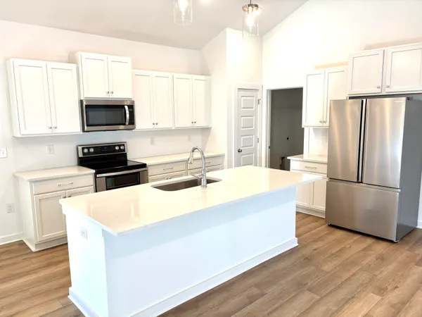 $2,695 | 423 Arrowwood Boulevard, Freeport, FL 32439