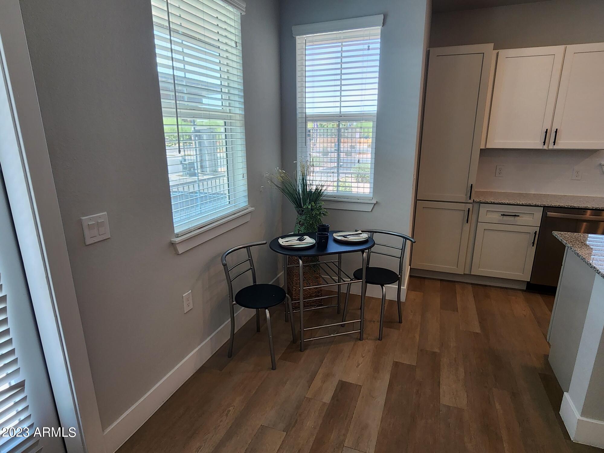 15510 North La Cometa Avenue, Unit B4 Surprise, AZ 85374 - Photo 6 of 29 Dining Area