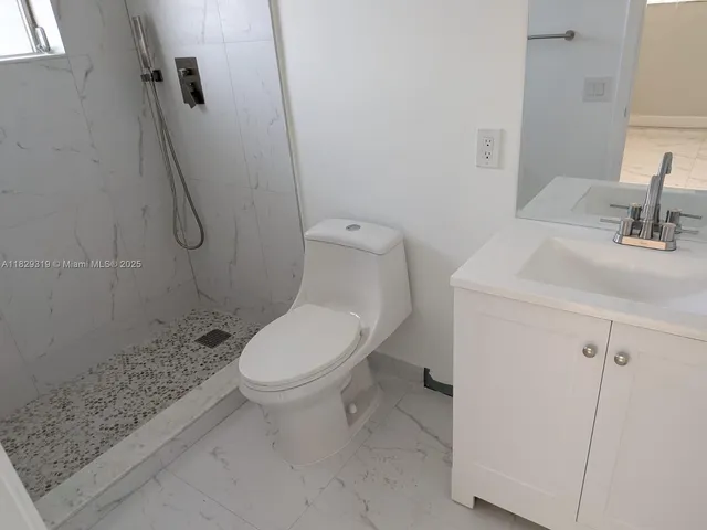 $1,900 | 6201 Southwest 37th Street, Unit 203, Davie, FL 33314