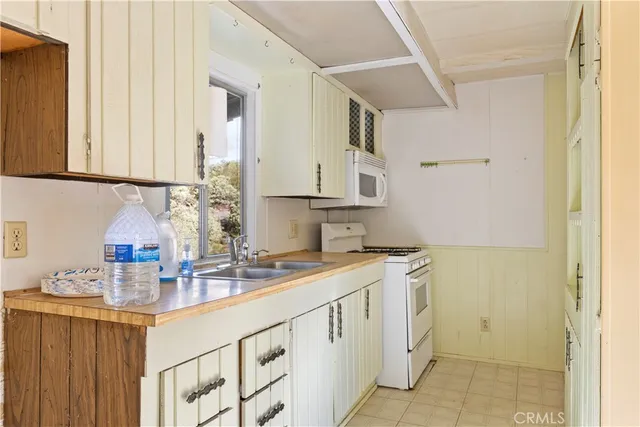 $445,000 | 53121 Smith Road, Bradley, CA 93426