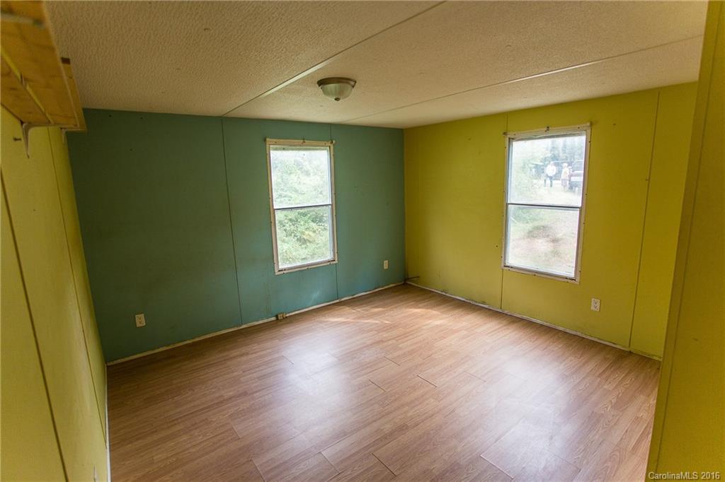 534 Deaverview Road Asheville, NC 28806 - Photo 10 of 15 Gallery Image 10