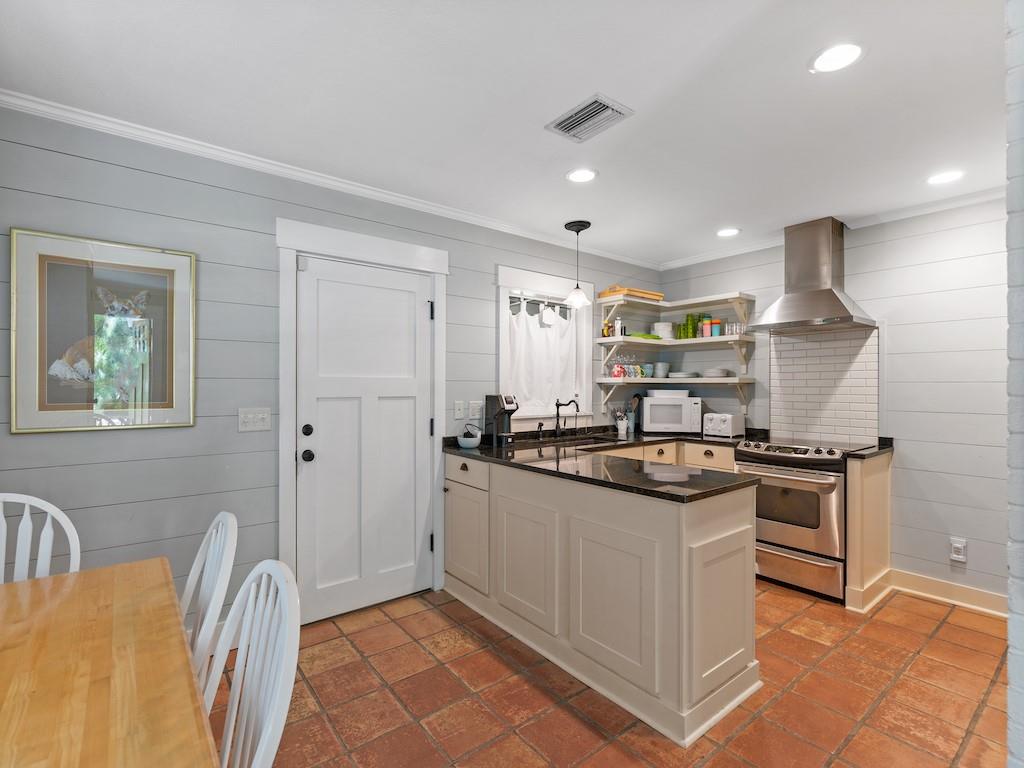 536 Greytwig Road Vero Beach, FL 32963 - Photo 6 of 36 Gallery Image 6