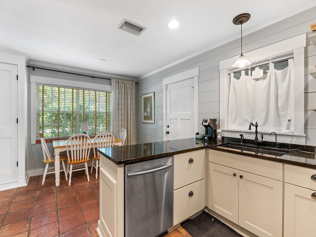 536 Greytwig Road Vero Beach, FL 32963 - Photo 8 of 36 Gallery Image 8
