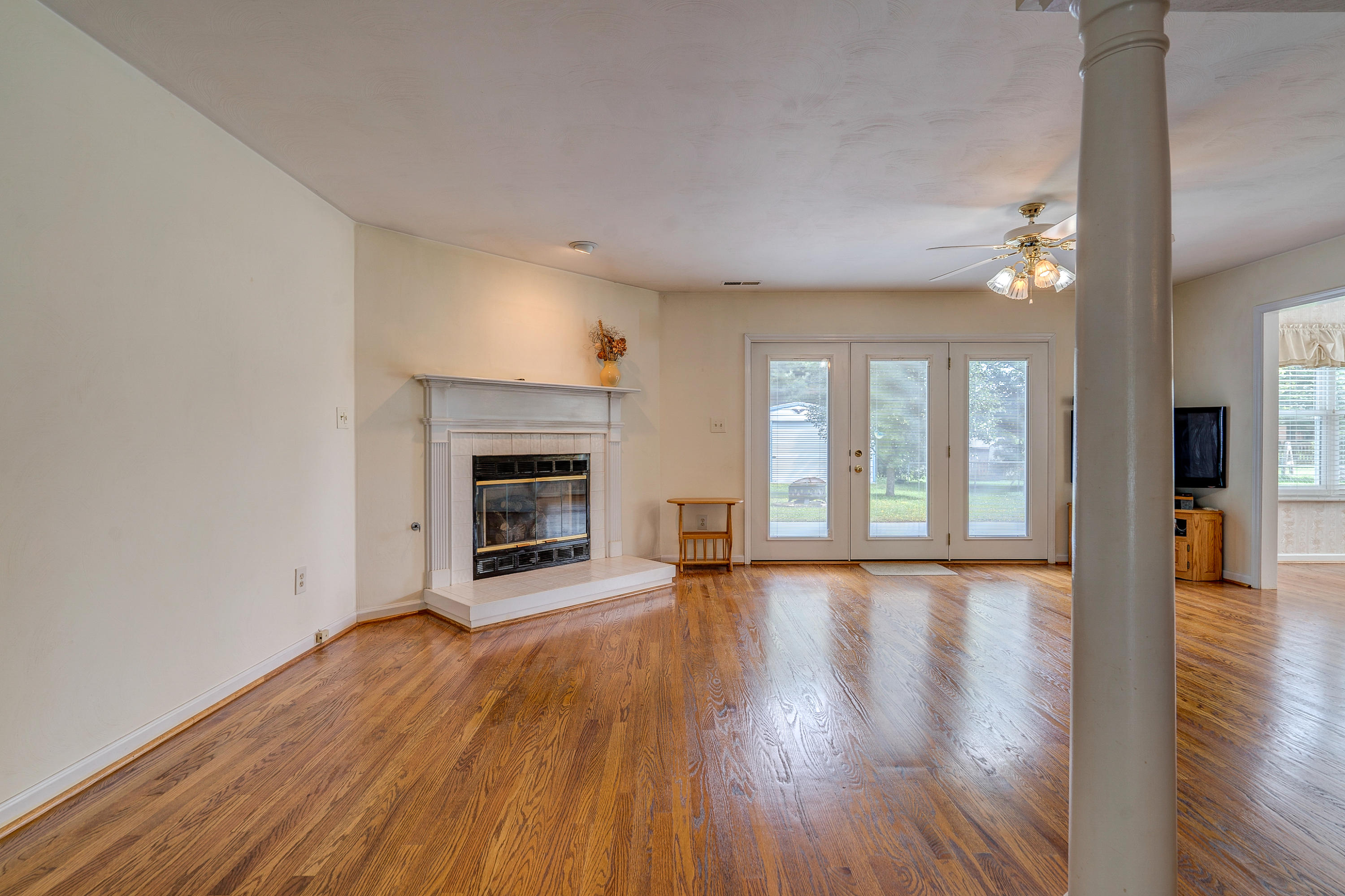 5321 Huntridge Road Roanoke, VA 24012 - Photo 4 of 32 DSC00006-2_07-2_08-2_09-2_10-2