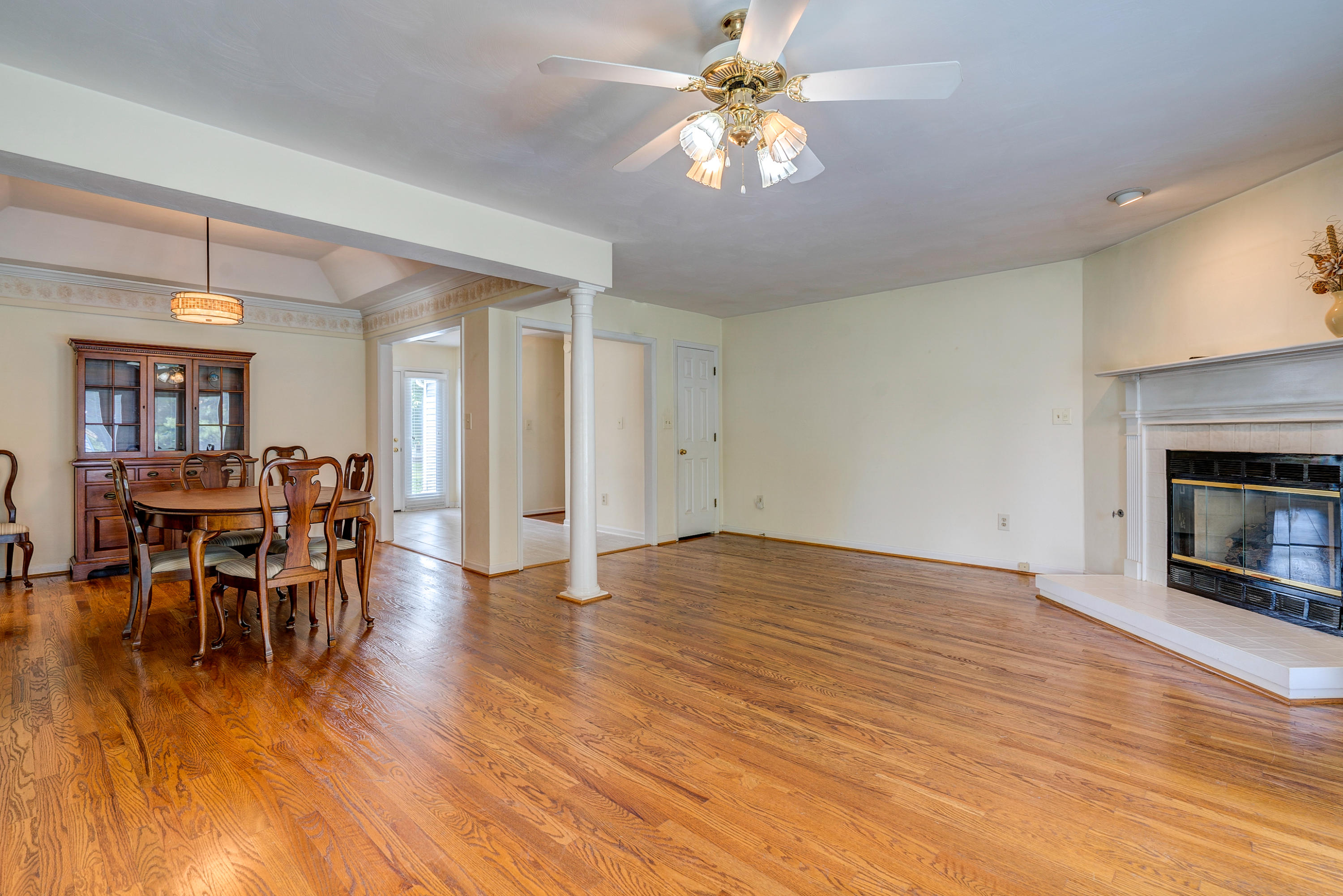 5321 Huntridge Road Roanoke, VA 24012 - Photo 8 of 32 DSC00026-2_27-2_28-2_29-2_30-2
