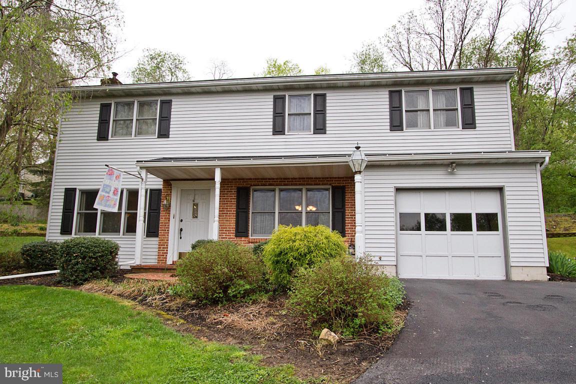 4104 Forrest Road Mount Joy, PA 17552 - Photo 2 of 32 Gallery Image 2
