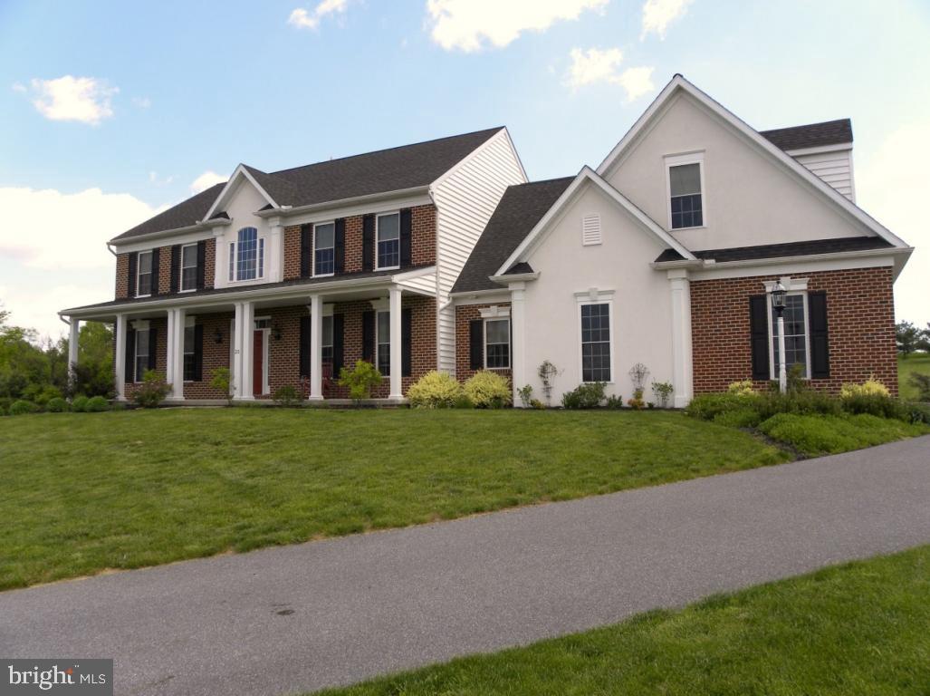 25 Brian Drive Lititz, PA 17543 - Photo 1 of 38 Gallery Image 1
