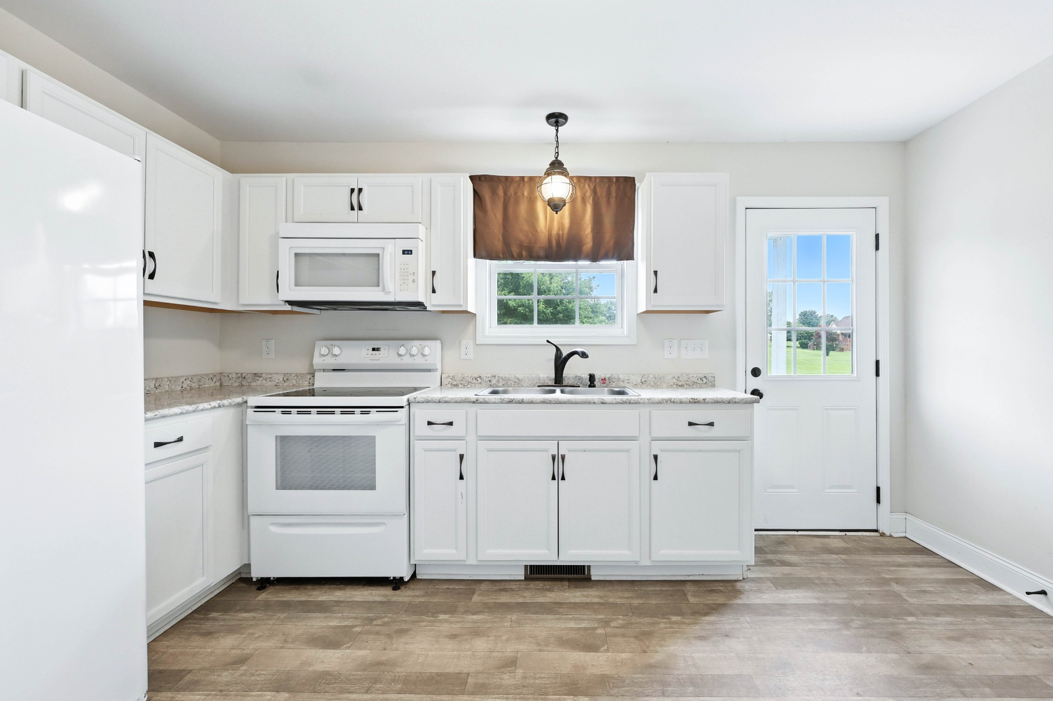 413 Martin Road Clarksville, TN 37042 - Photo 10 of 24 Gallery Image 10