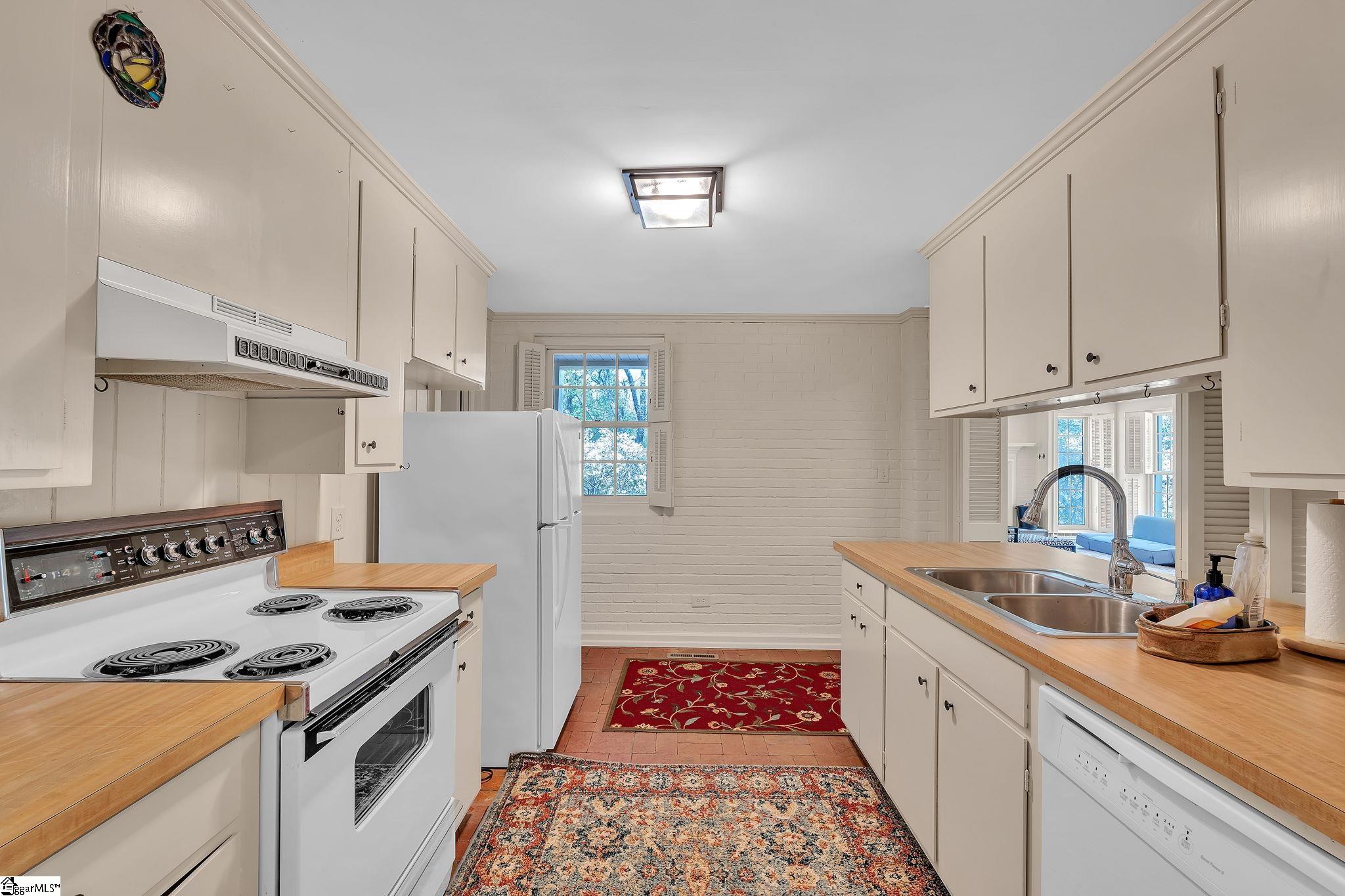 644 Altamont Road Greenville, SC 29609 - Photo 25 of 49