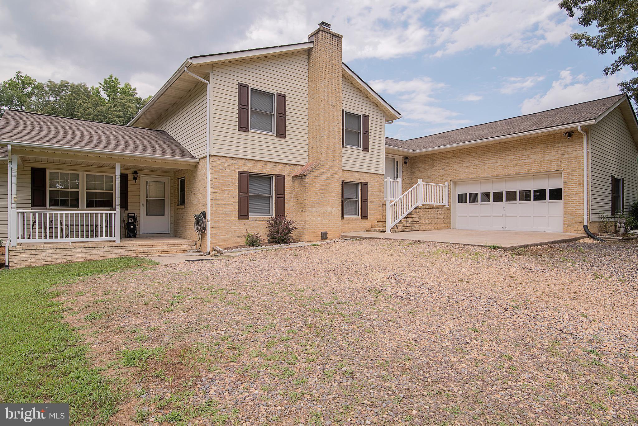 16055 Round Hill Road King George, VA 22485 - Photo 2 of 30 Exterior (Front)