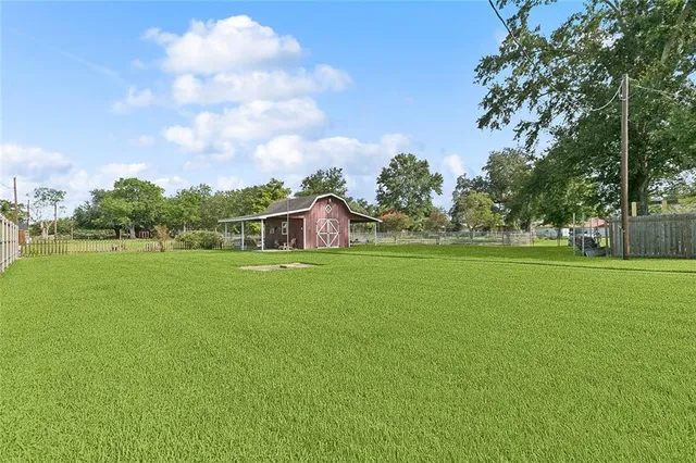 $299,000 | 192 Lakewood Drive, Luling, LA 70070