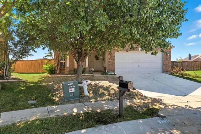 $290,000 | 1051 Roundup Street, Cross Roads, TX 76227