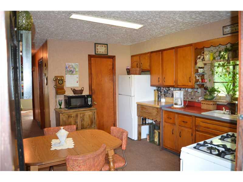 117 2nd Street Butler, PA 16001 - Photo 7 of 25 Kitchen.