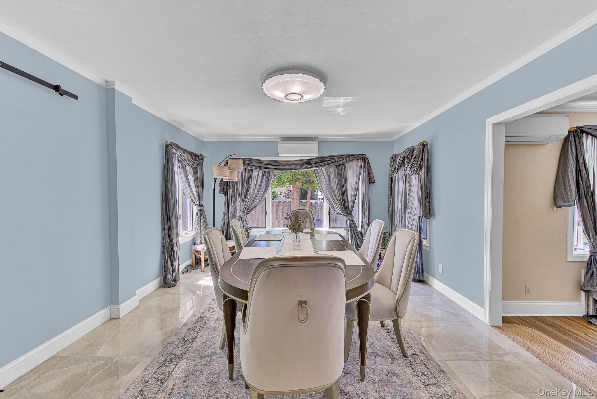 64 East Roe Boulevard Patchogue, NY 11772 - Photo 7 of 37