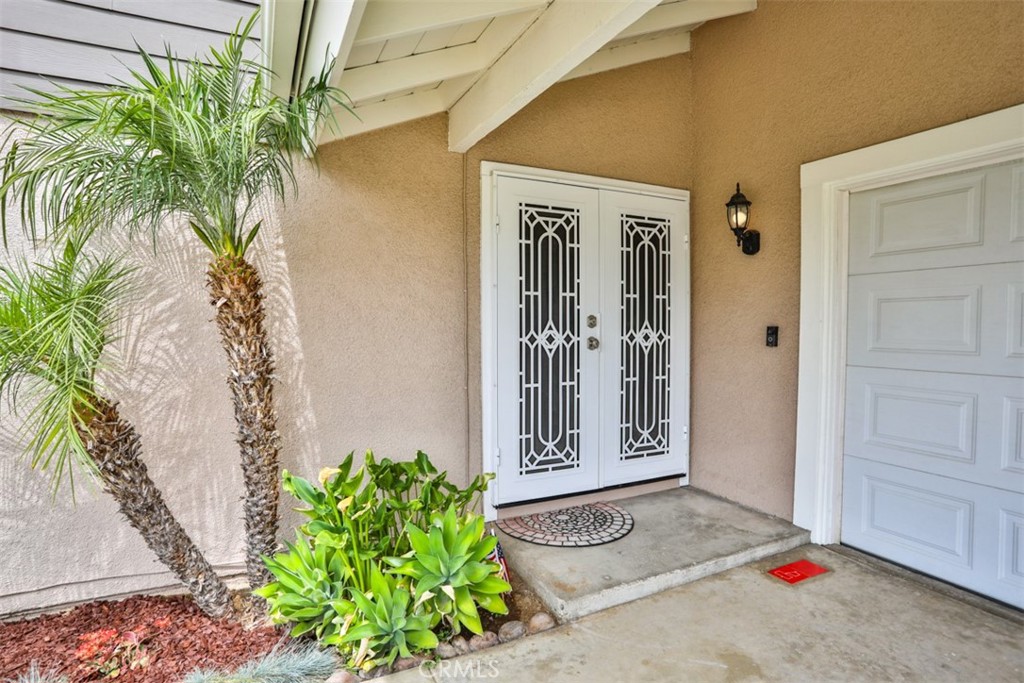 321 Blossom Place Brea, CA 92821 - Photo 5 of 50 a house with a outdoor space