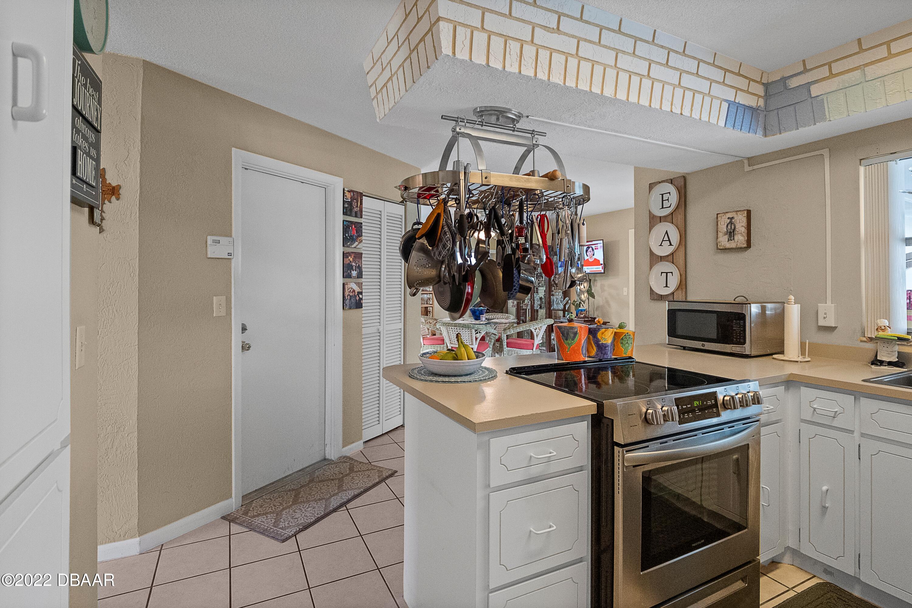 1328 Mardrake Road Daytona Beach, FL 32114 - Photo 10 of 42 11