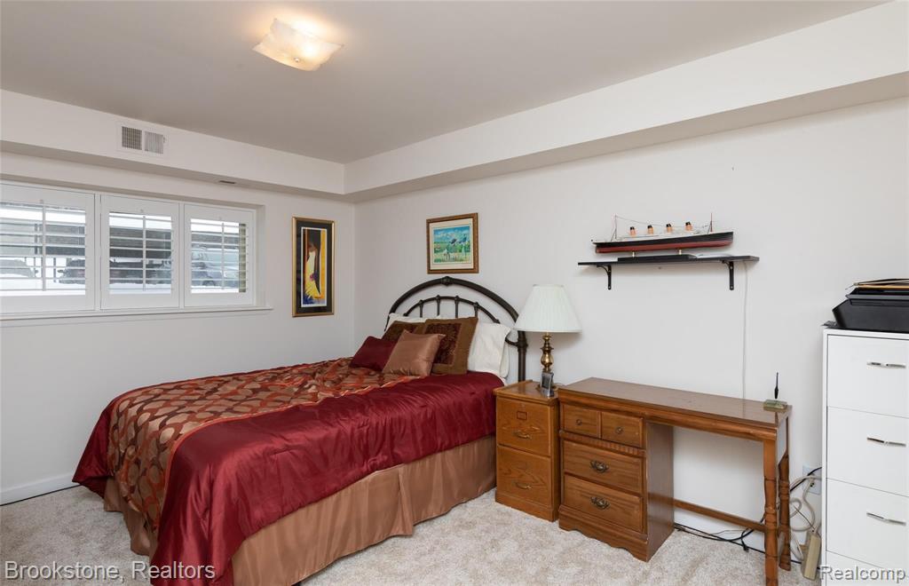 1677 Riverside Drive, Unit 13 Rochester Hills, MI 48309 - Photo 17 of 21